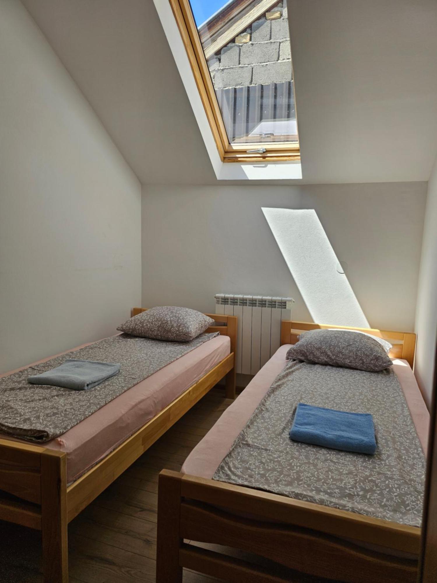 Leopold Chillout Hostel SJJ Extérieur photo