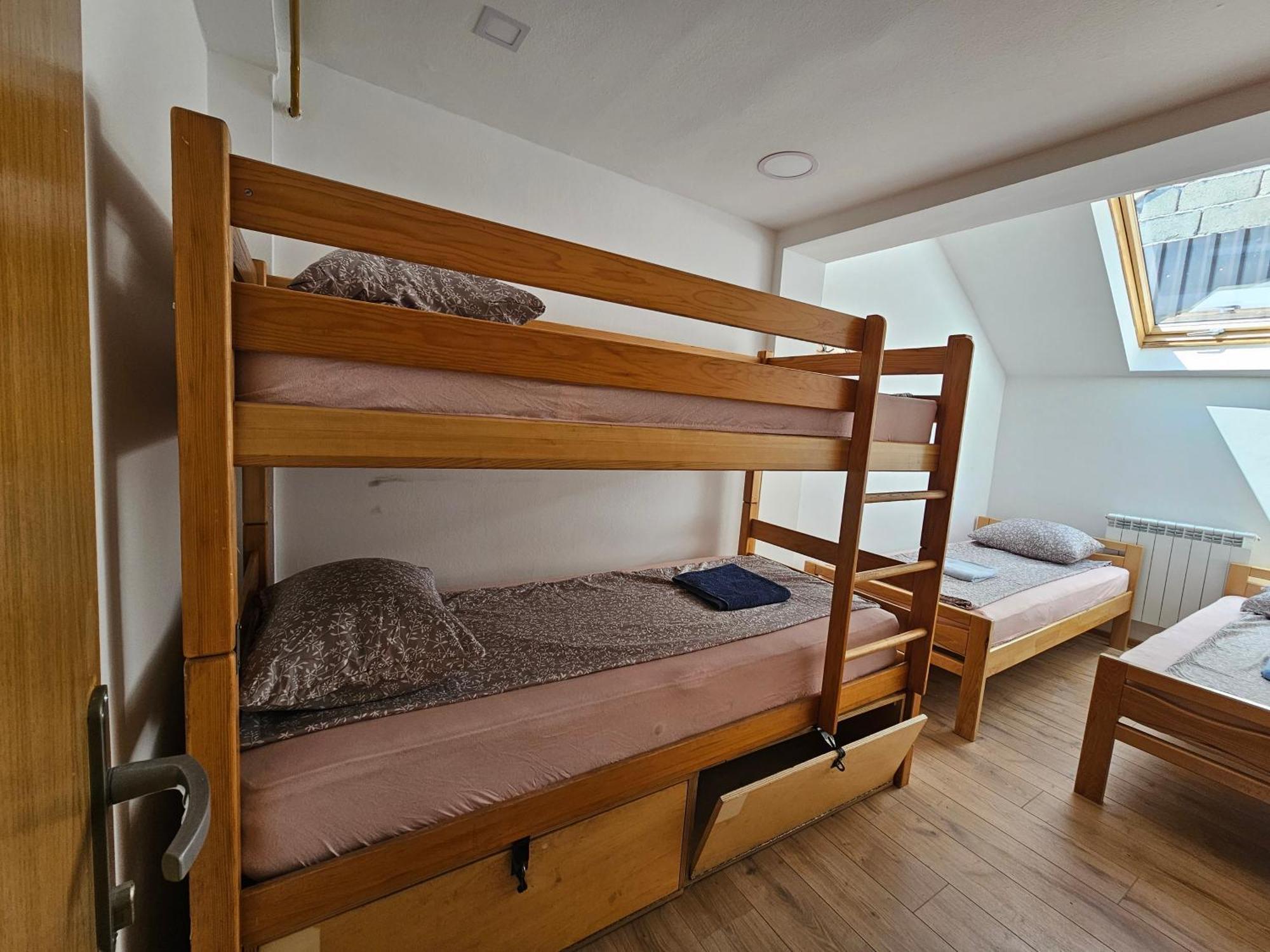 Leopold Chillout Hostel SJJ Extérieur photo