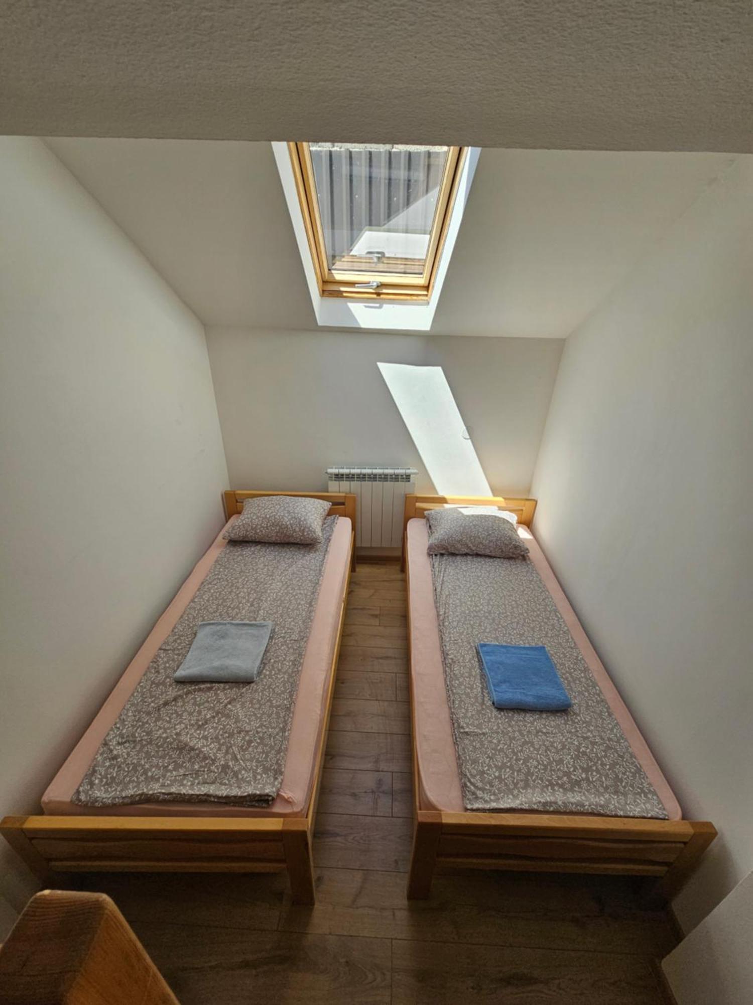 Leopold Chillout Hostel SJJ Extérieur photo